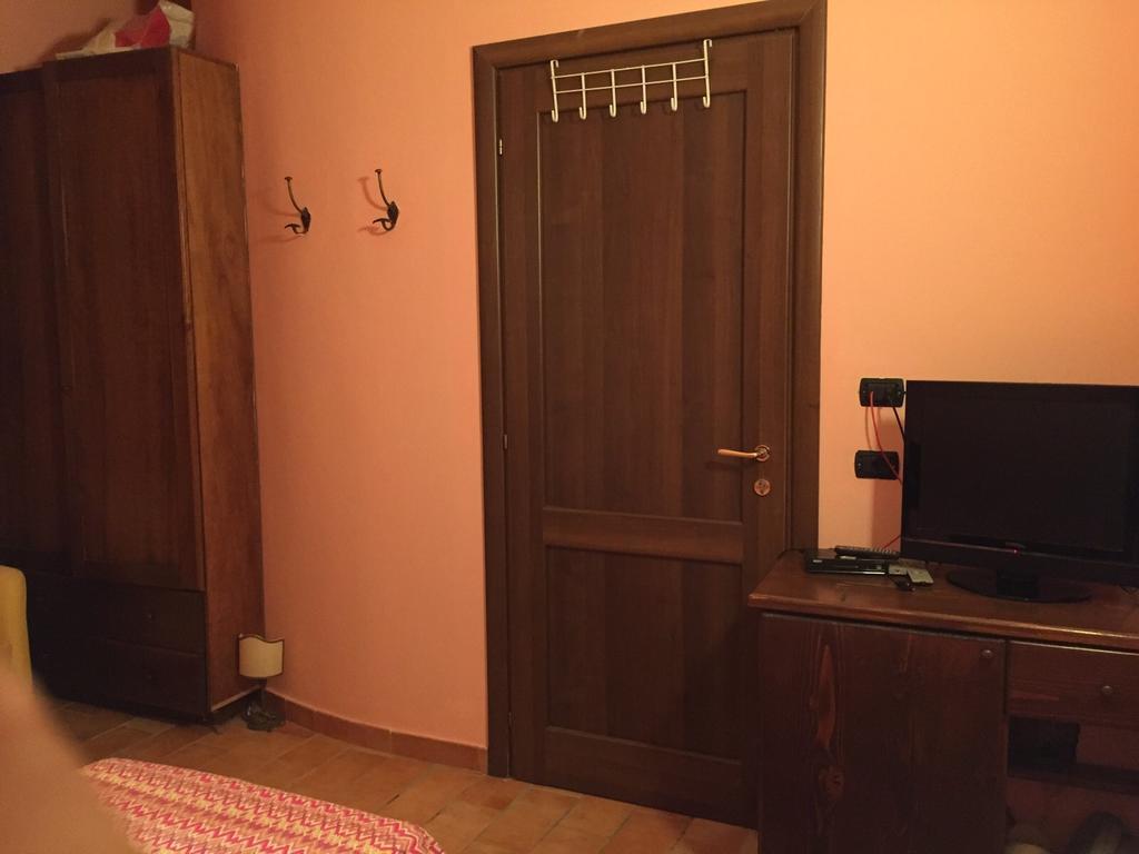 Il Casello Hotel Paola Camera foto